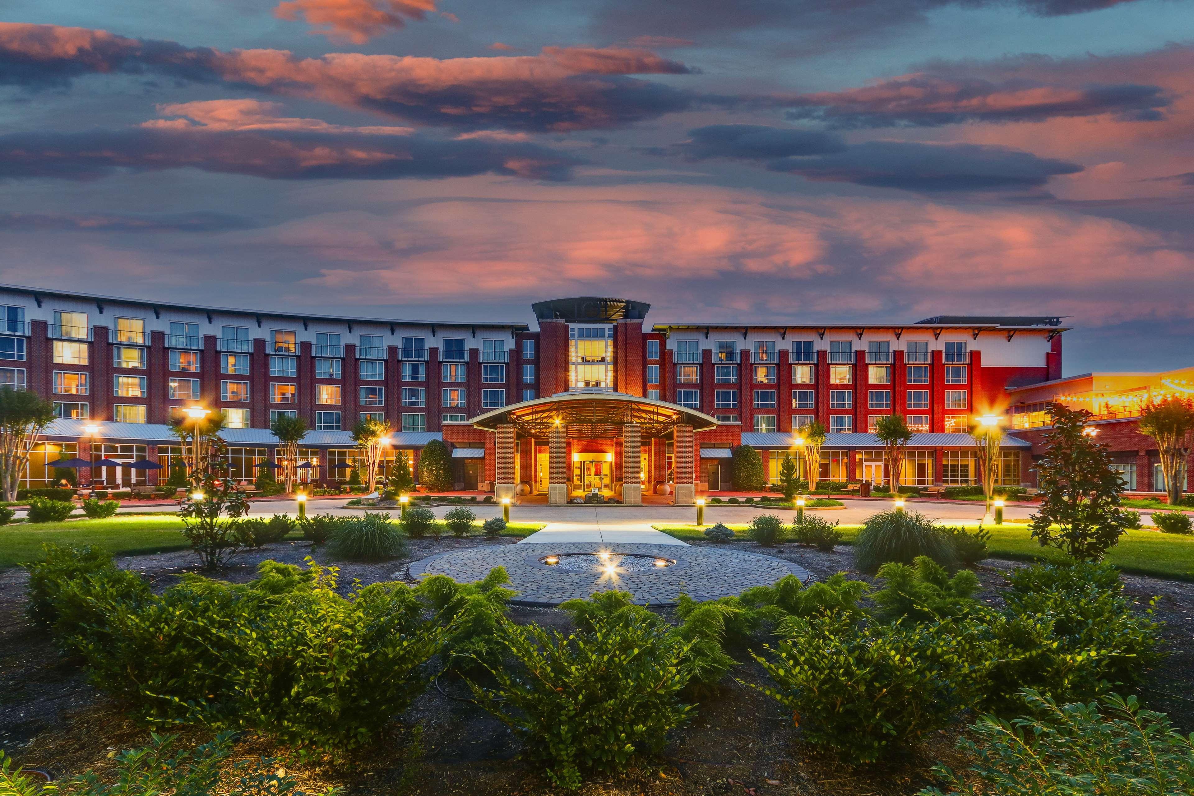 The Chattanoogan Hotel, Curio Collection By Hilton Buitenkant foto